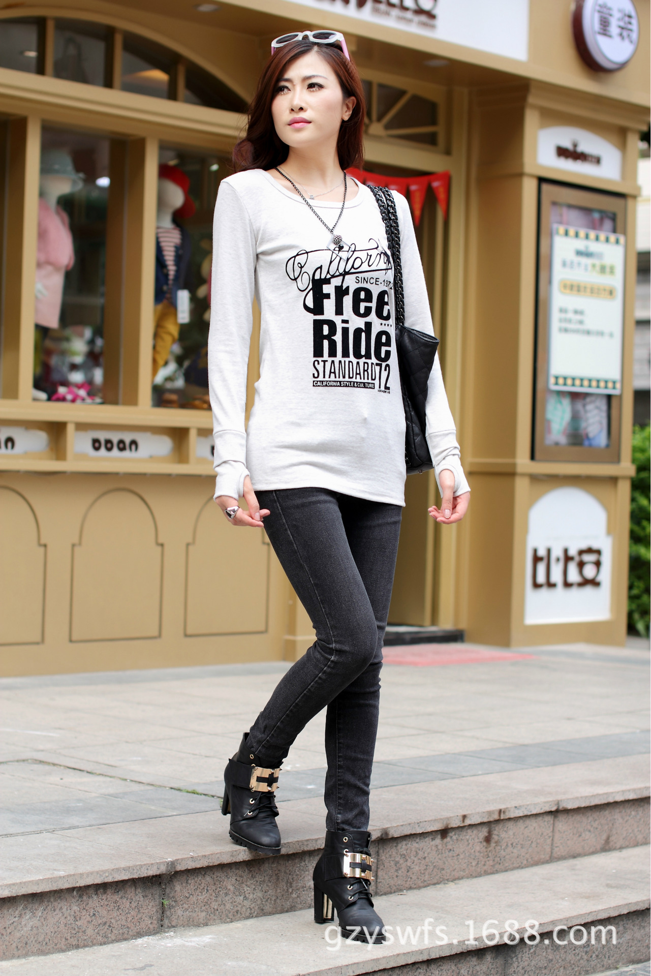 秋冬新潮韓風，雅夢長袖T恤——修身打底，時尚與溫暖兼得