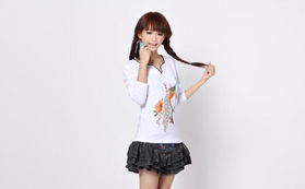 民族風刺繡T恤 孔雀開屏，盡顯東方典雅新時尚